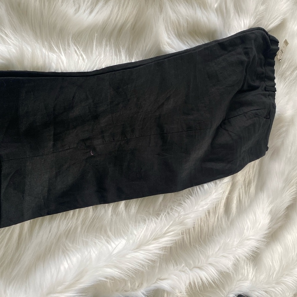 NWT Talbots linen Capri pants.  6P